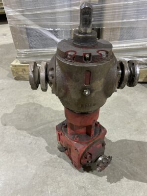 Shivvers Circulator 2 gearbox standing upright with vertical output shaft and side-mounted drive hubs.